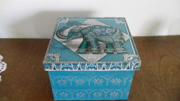 Caixa Alta Elefante Azul