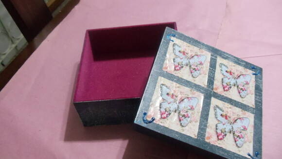 Caixa em mdf,borboletas jeans  VENDIDO