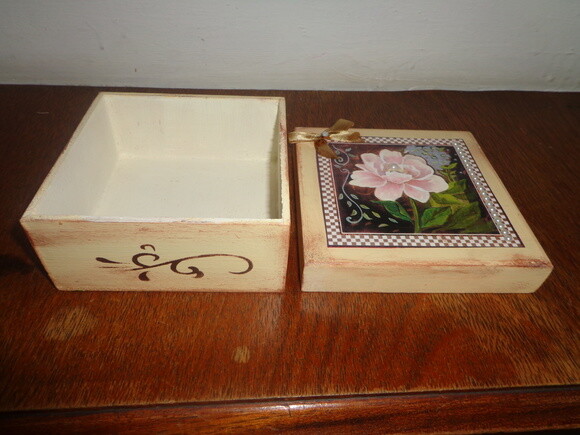Caixa Flor Rosada-