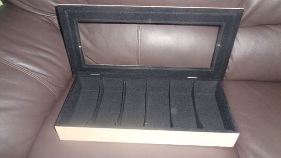Caixa Porta Oculos com Vidro