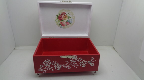 Caixa Roses,em Mdf,decorada