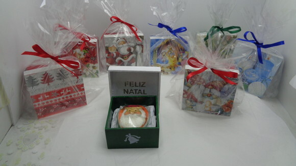 Caixas Natalinas com Sabonetes Decorados