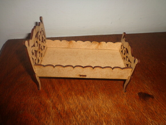 Cama Miniatura em mdf