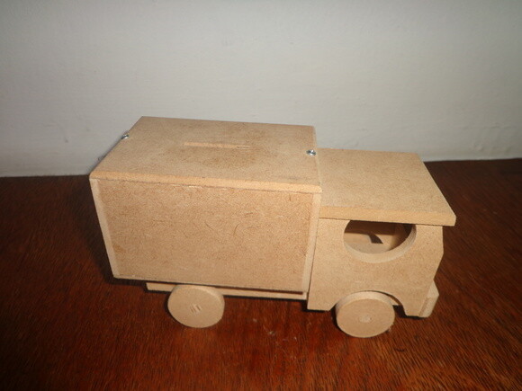 Caminhão Cofre em mdf