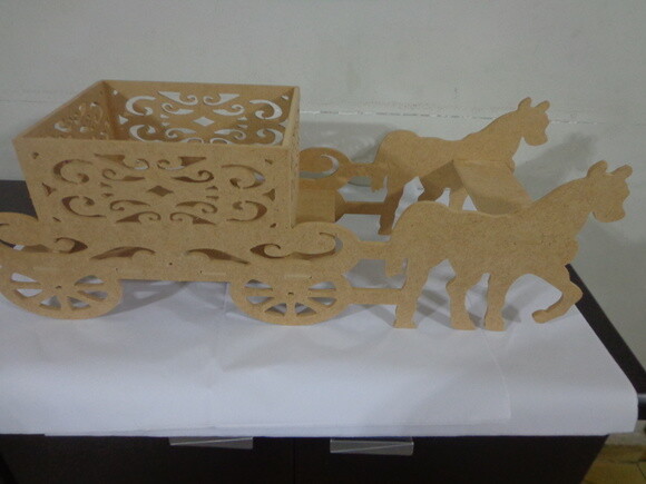 Carruagem Baleiro G com Cavalos