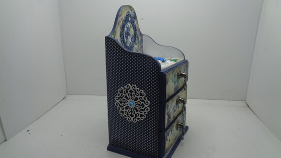 Cômoda Decorada com 3 Gavetas