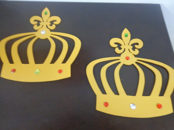 Coroa em Mdf--17,00-a Unidade