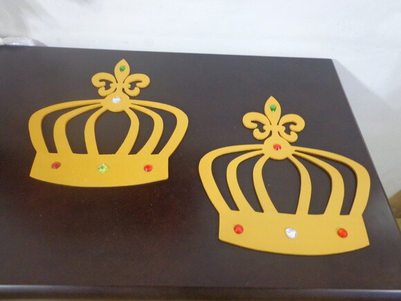 Coroa em Mdf--17,00-a Unidade