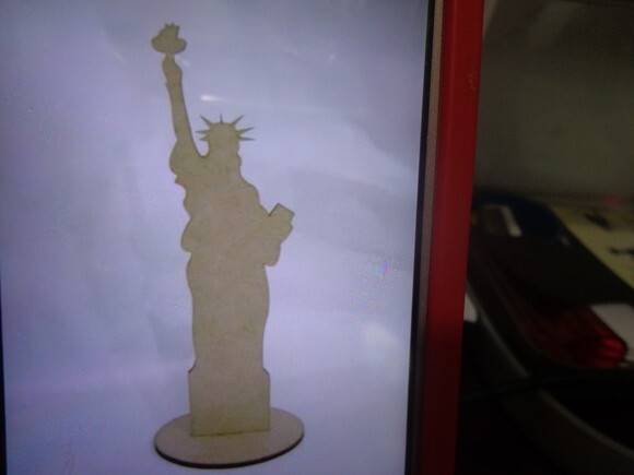 Estatua da Liberdade em mdf
