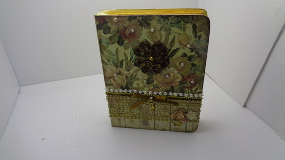 Livro Caixa Decorado