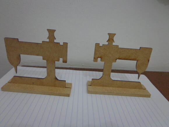 Mini Máquina de Costura em mdf
