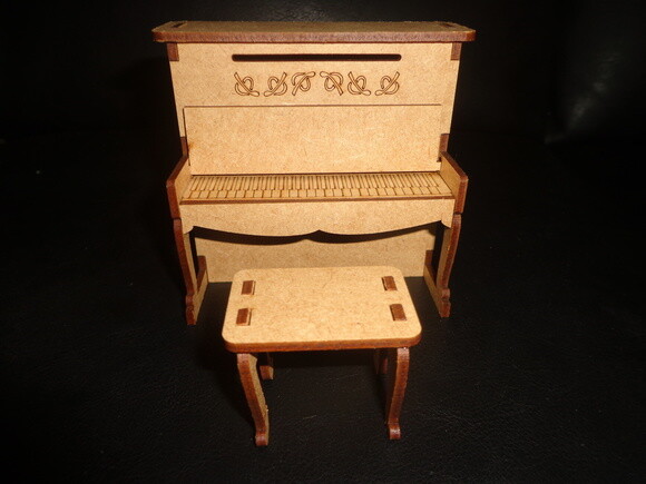 Mini Piano com Banco