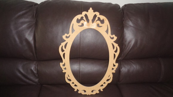 MOldura Oval Decorada
