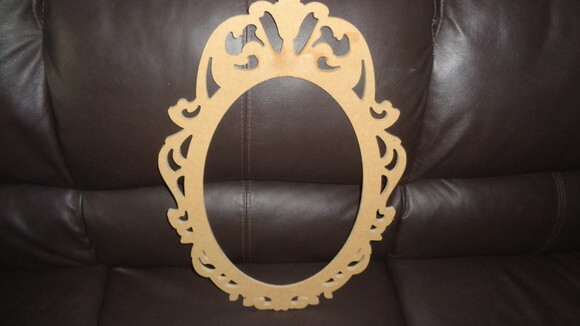 MOldura Oval Decorada
