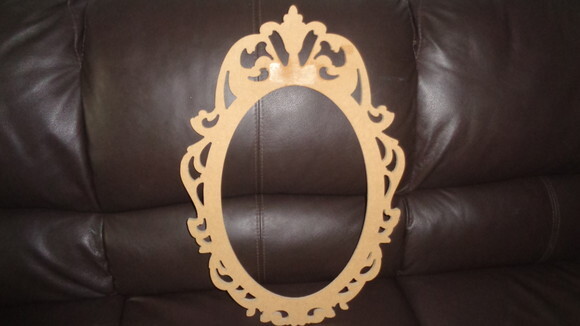 MOldura Oval Decorada