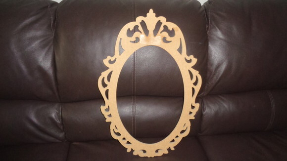 MOldura Oval Decorada