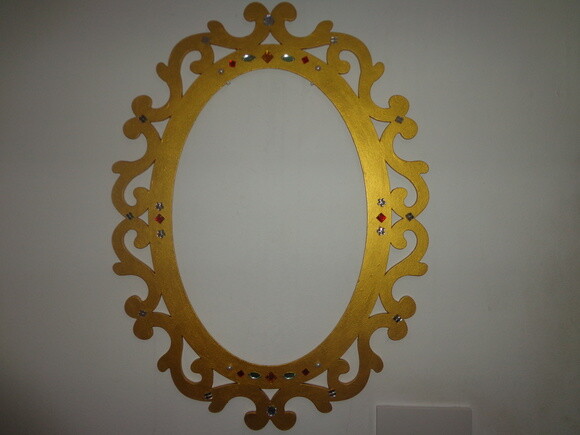 Moldura Recortada a Laser-pintada