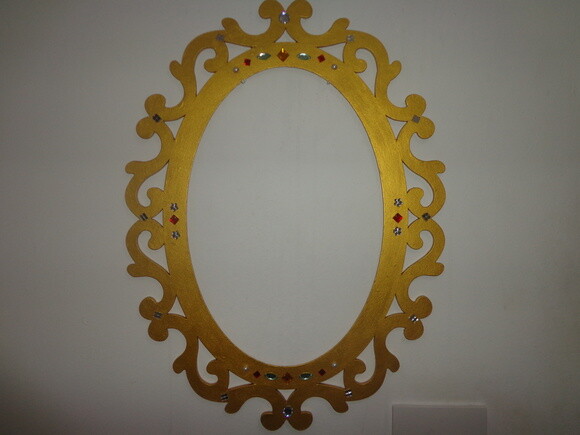 Moldura Recortada a Laser-pintada