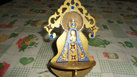 Oratório com Nossa Senhora