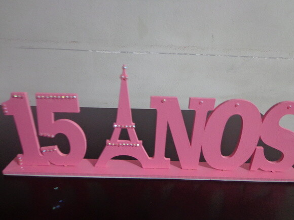 Palavra 15 Anos, em mdf