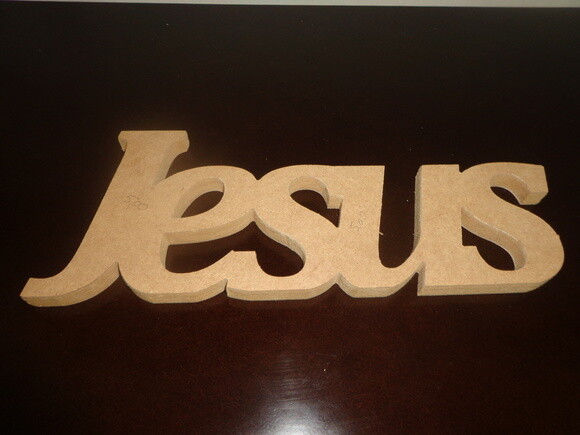 Palavra Jesus em mdf