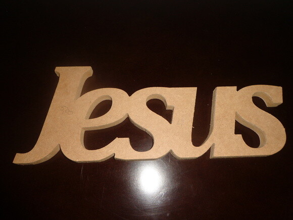 Palavra Jesus em mdf