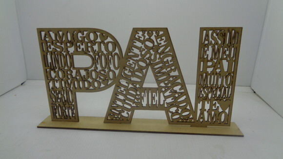 Palavra Pai com Dizeres e Base-mdf