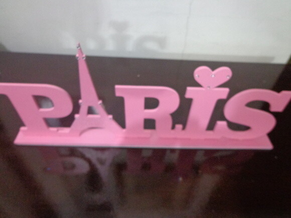 Palavra Paris em mdf