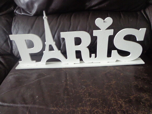 Palavra Paris em mdf