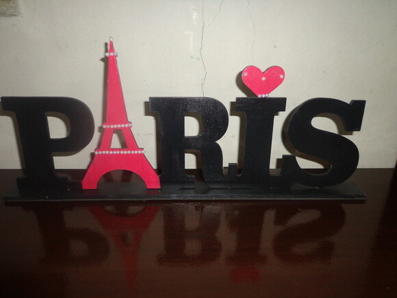 Palavra Paris em Mdf-