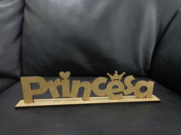 Palavra Princesa em mdf