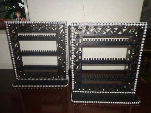 Porta Brincos em Mdf-com Pérolas