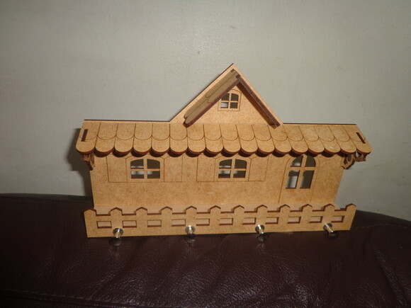 Porta Chaves e Casa a Laser