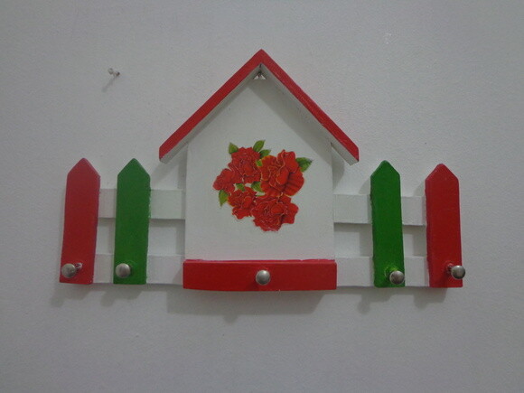 Porta Chaves ou Toalhas -