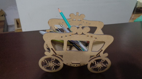 Porta Lapis ou Enfeite de Mesa, Carruagem-