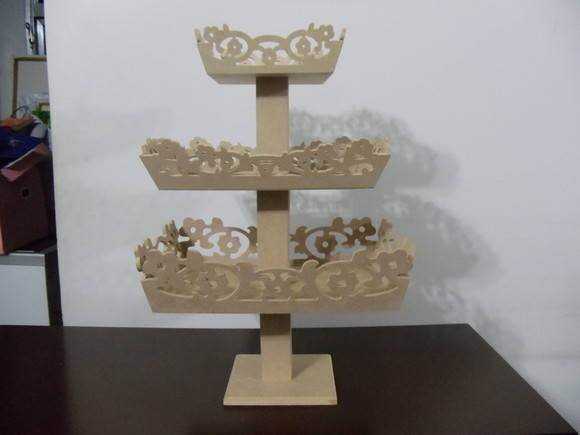 Trio de Bandejas com Pedestal -- Promoção de 150,00 P 120,00