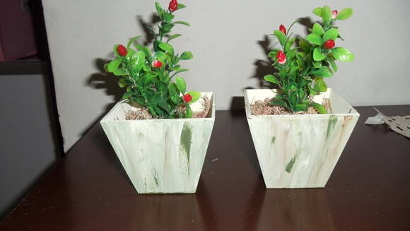 Vaso em mdf com Pimentas--preço Unitário