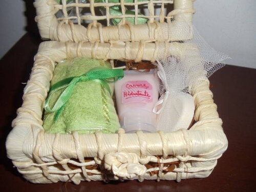 Baú em Palha com Produtos
