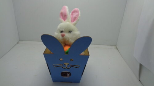 Caixa de Páscoa G,com Coelho de Pelucia