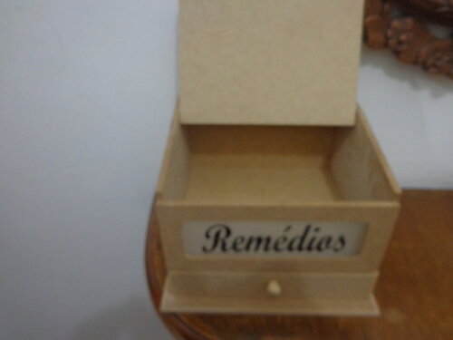 Caixa de Remédios \média-