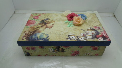 Caixa em mdf Decorada Alice