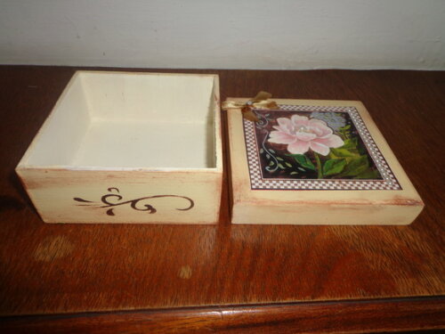 Caixa Flor Rosada-