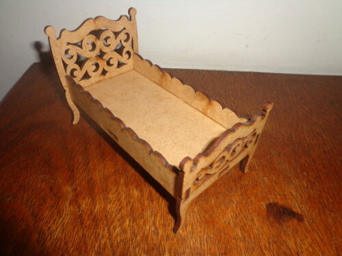 Cama Miniatura em mdf