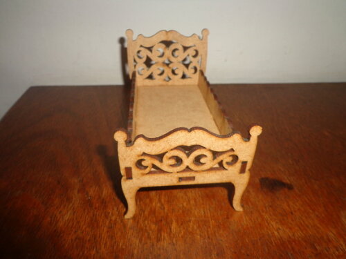 Cama Miniatura em mdf