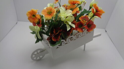 Carriola em mdf com Flores