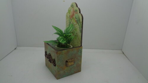 Enfeite de Porta Floreira--decorada