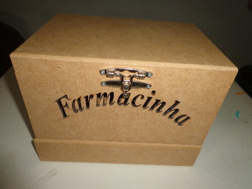 Farmacinha em mdf