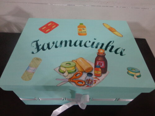 Farmacinha Pintada e Decorada