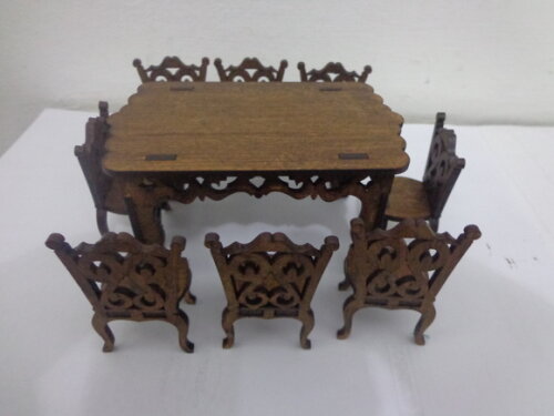 Mini Mesa com 4 Cadeiras --