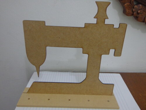 Mini Máquina de Costura em mdf